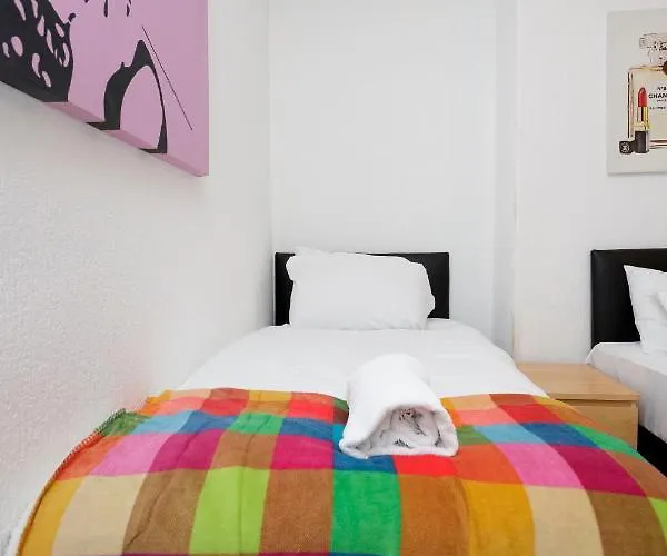 Hotel St 4*